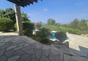 Detached Villa For Sale in Kamares - Tala