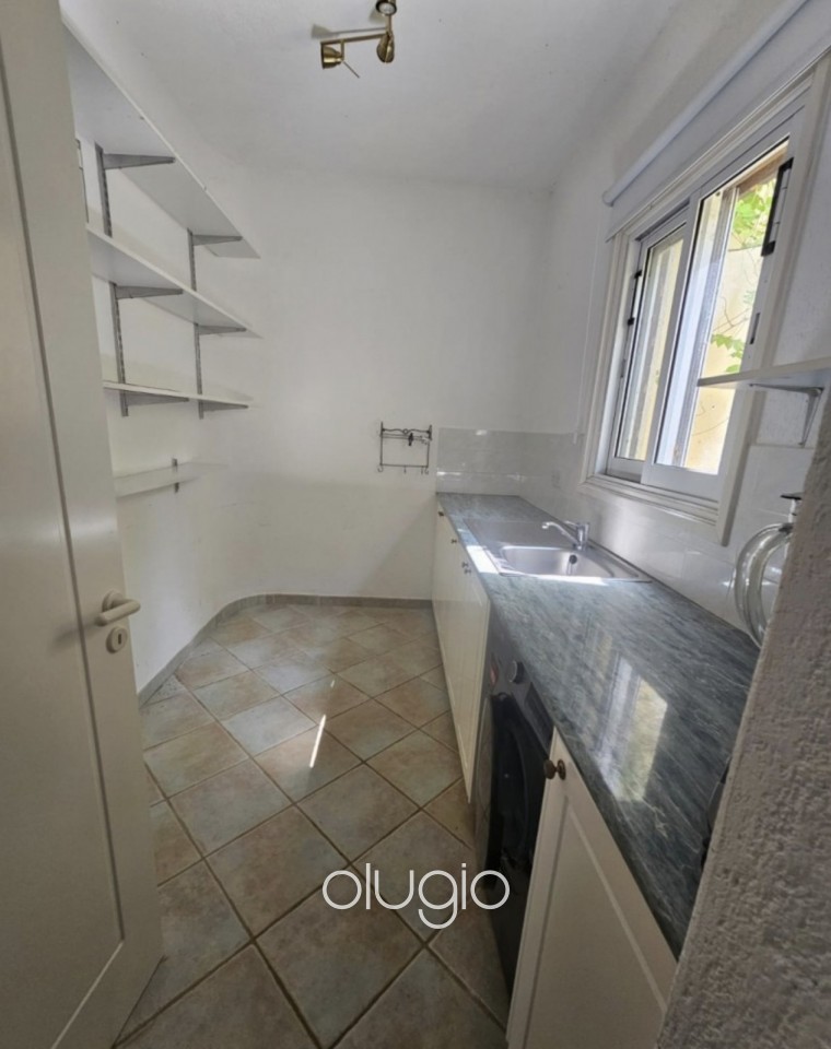 Detached Villa For Sale in Kamares - Tala