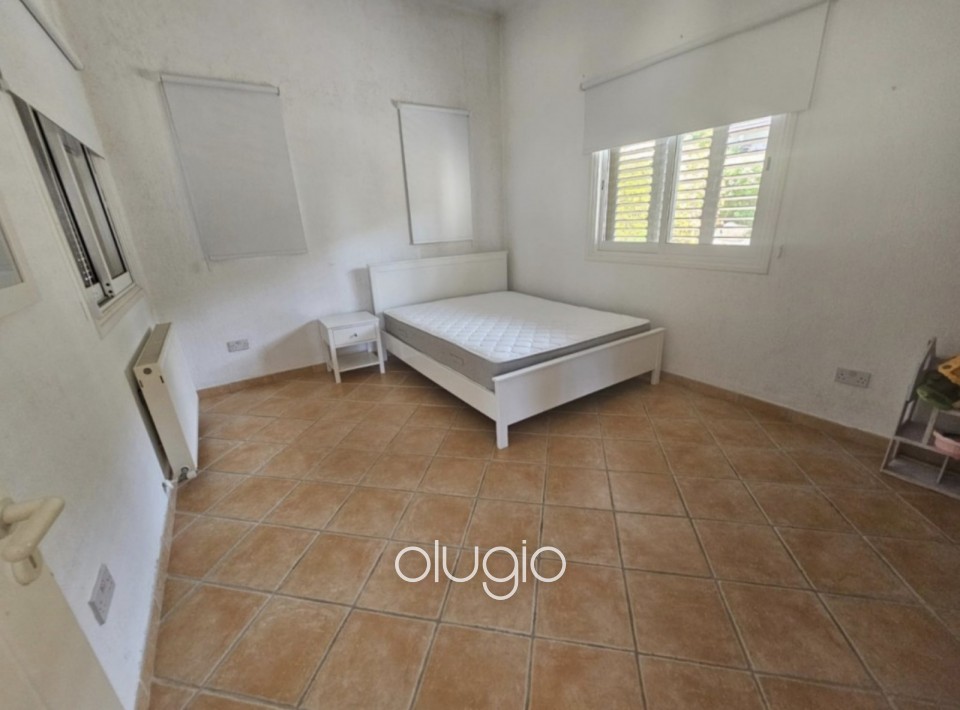 Detached Villa For Sale in Kamares - Tala