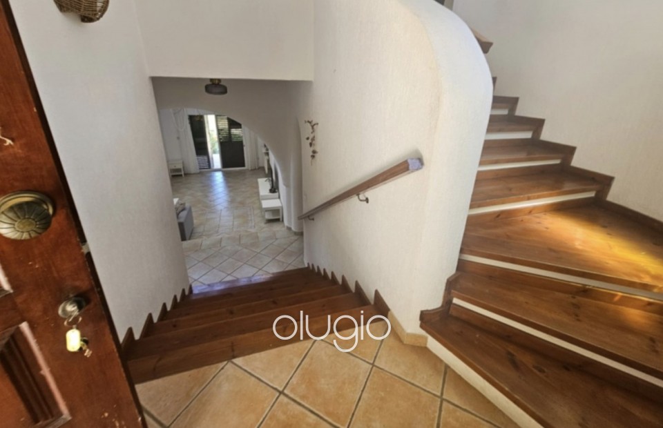 Detached Villa For Sale in Kamares - Tala