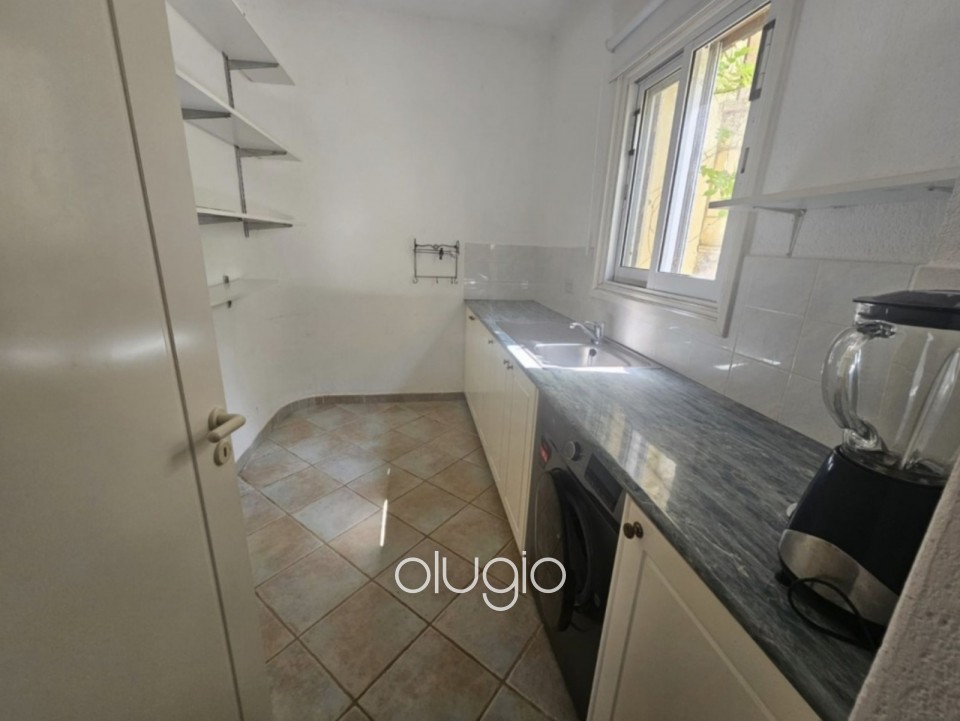Detached Villa For Sale in Kamares - Tala