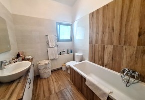 Detached Villa For Rent in Choletria