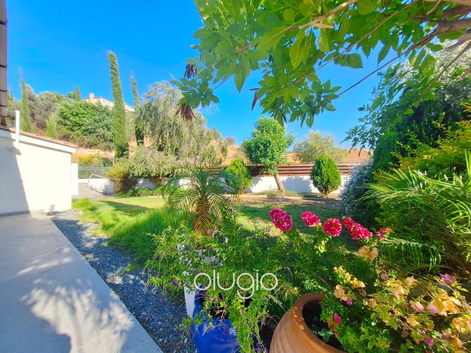 Detached Villa For Rent in Choletria