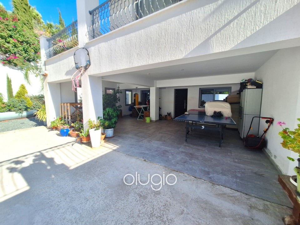 Detached Villa For Rent in Choletria