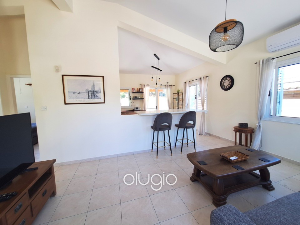Bungalow For Sale in Polemi