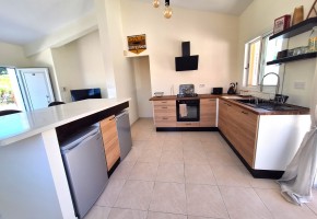 Bungalow For Sale in Polemi