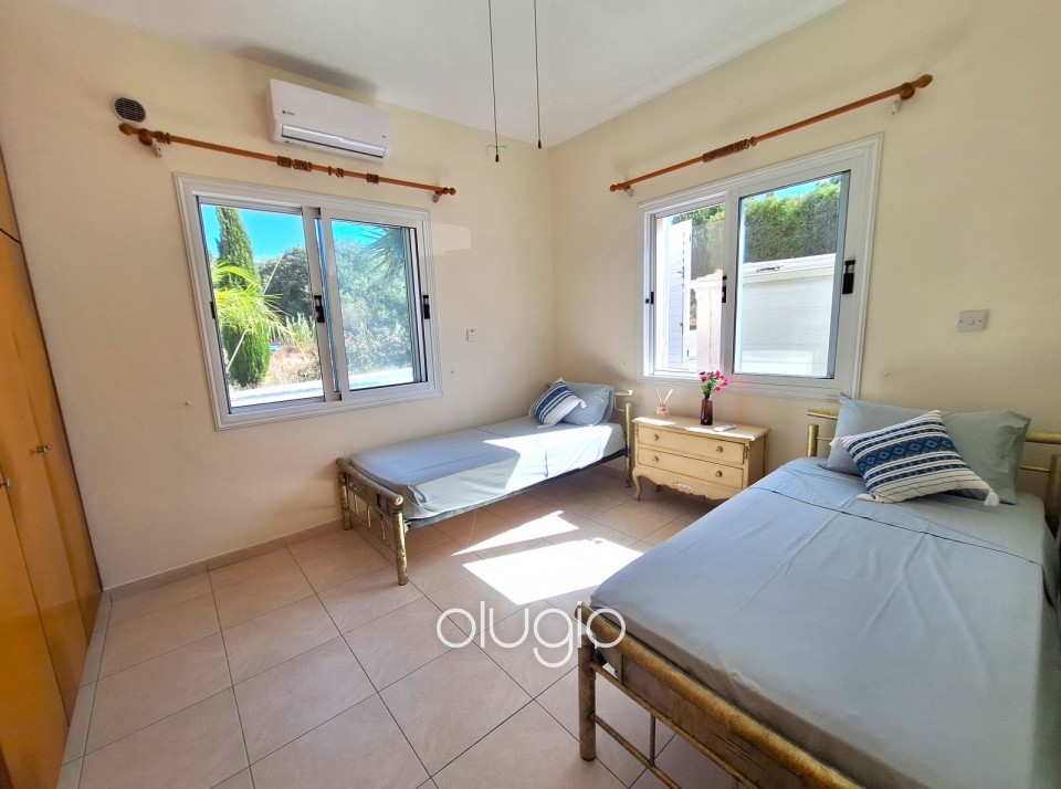 Bungalow For Sale in Polemi