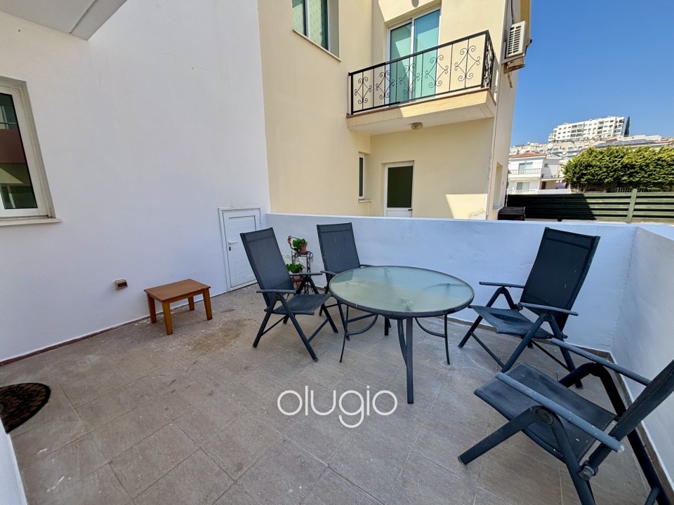 Detached Villa For Sale in Universal
