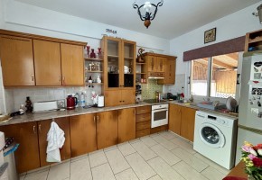 Detached Villa For Sale in Universal