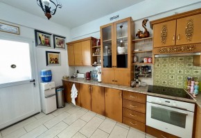 Detached Villa For Sale in Universal