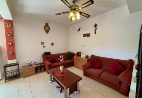 Detached Villa For Sale in Universal