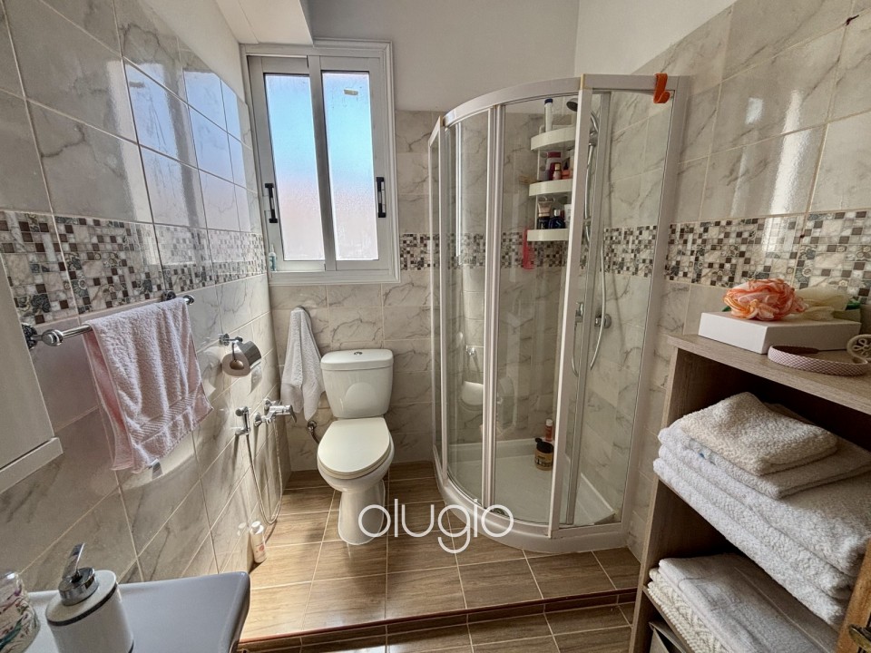 Detached Villa For Sale in Universal
