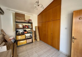 Detached Villa For Sale in Universal