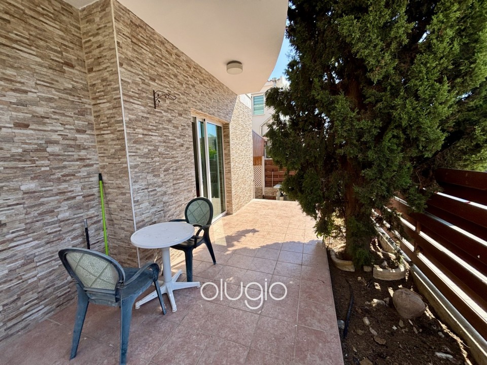 Detached Villa For Sale in Universal