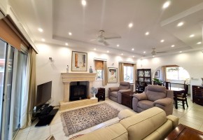 Bungalow For Sale in Koili