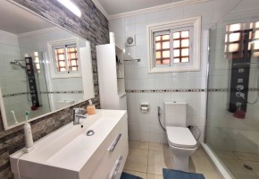 Bungalow For Sale in Koili