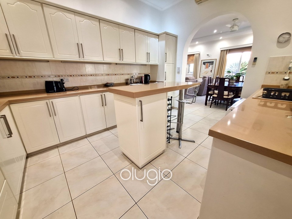 Bungalow For Sale in Koili