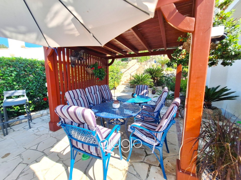 Bungalow For Sale in Koili