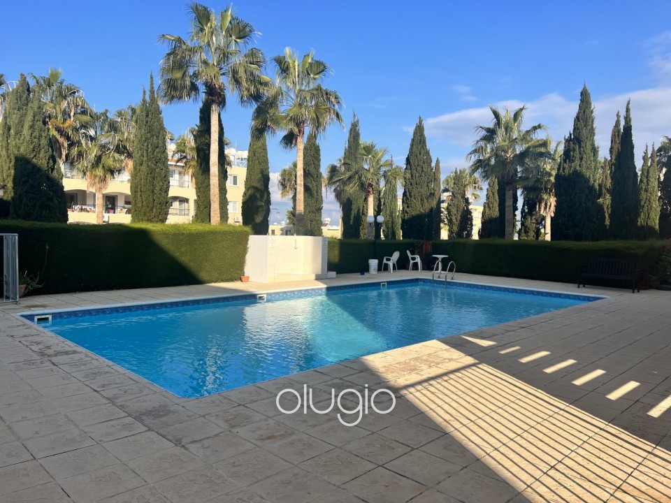 Apartment For Sale in Chloraka