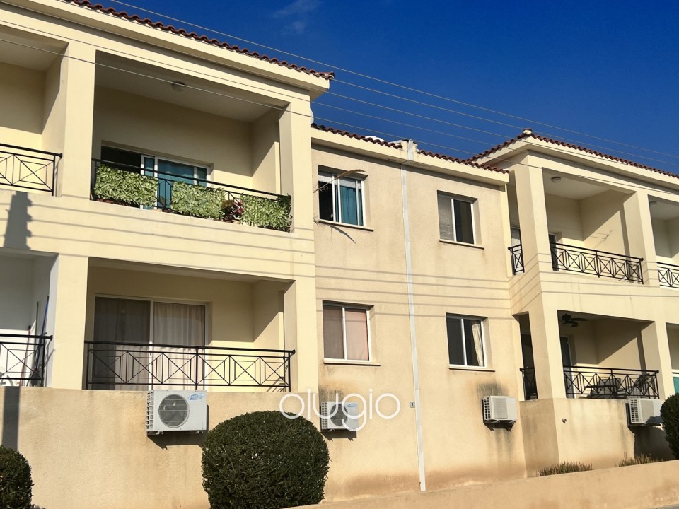 Apartment For Sale in Chloraka