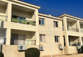 Apartment For Sale in Chloraka