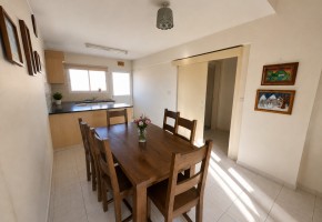 Apartment For Sale in Chloraka