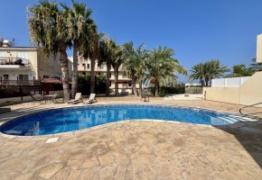 Apartment For Sale in Tombs of the Kings