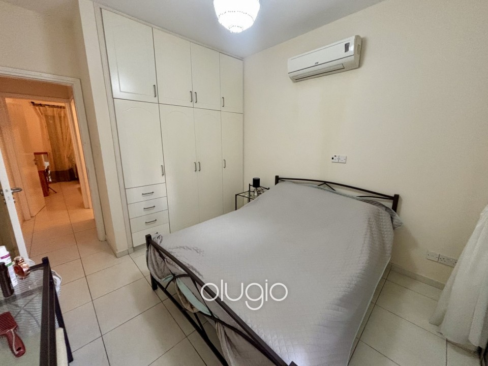 Apartment For Sale in Tombs of the Kings