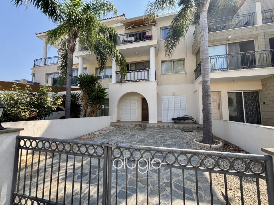 Apartment For Sale in Tombs of the Kings