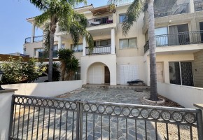 Apartment For Sale in Tombs of the Kings