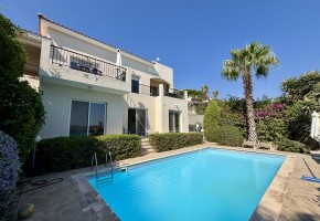 Detached Villa For Sale in Peyia, Paphos - SL24699