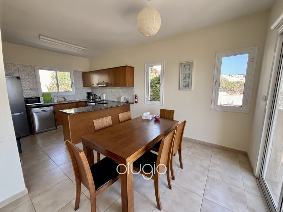 Detached Villa For Sale in Peyia