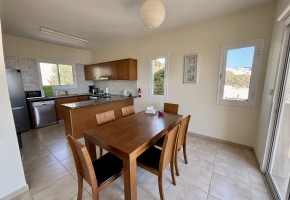 Detached Villa For Sale in Peyia