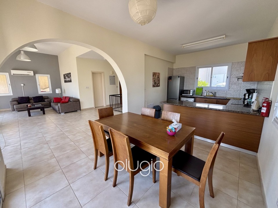 Detached Villa For Sale in Peyia