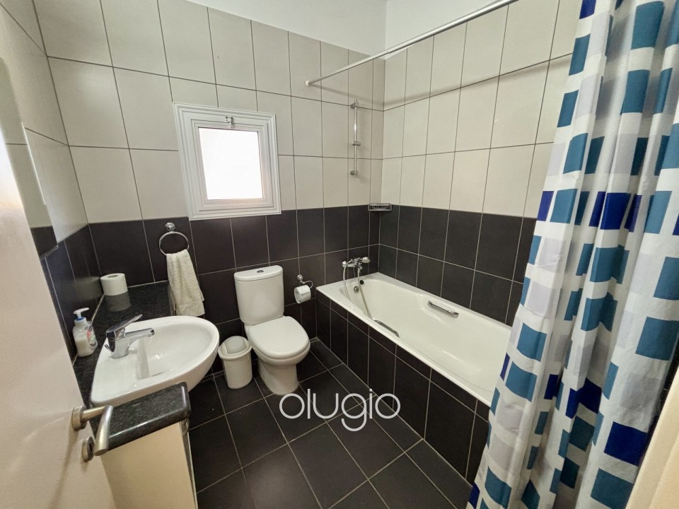 Detached Villa For Sale in Peyia
