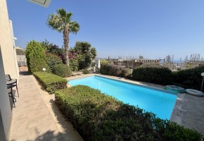 Detached Villa For Sale in Peyia