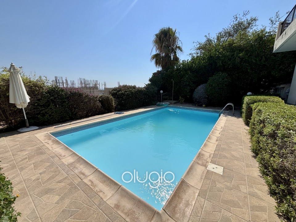 Detached Villa For Sale in Peyia