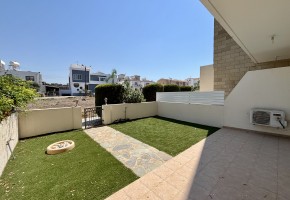 Apartment For Sale  in  Tombs of the Kings