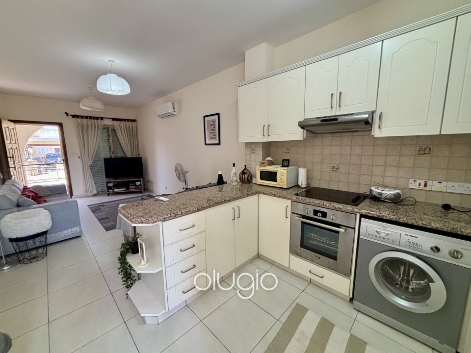 Apartment For Sale  in  Tombs of the Kings