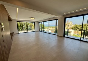 Detached Villa For Sale in Sea Caves - St.George