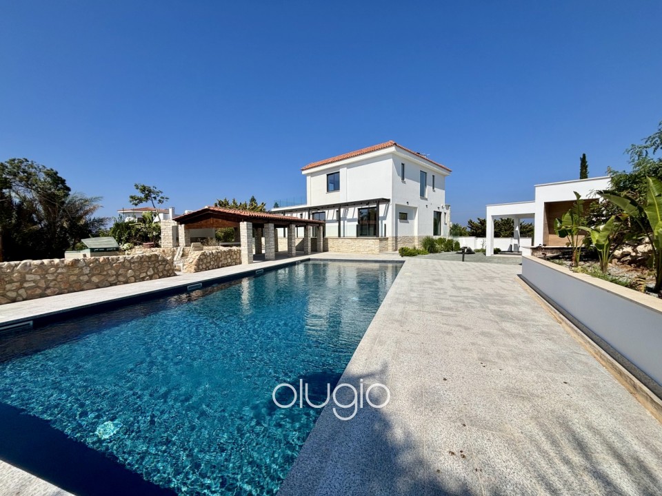Detached Villa For Sale in Sea Caves - St.George