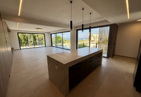 Detached Villa For Sale in Sea Caves - St.George