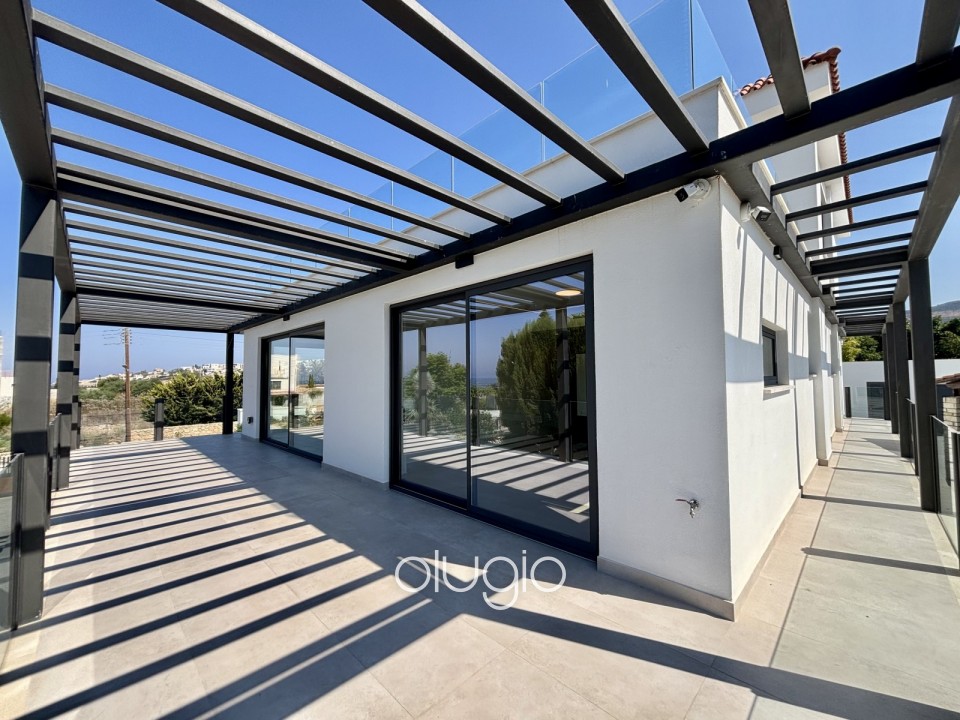 Detached Villa For Sale in Sea Caves - St.George