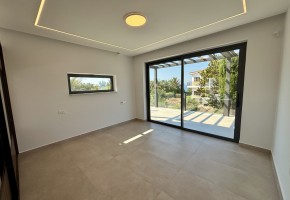 Detached Villa For Sale in Sea Caves - St.George