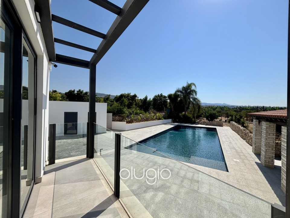 Detached Villa For Sale in Sea Caves - St.George