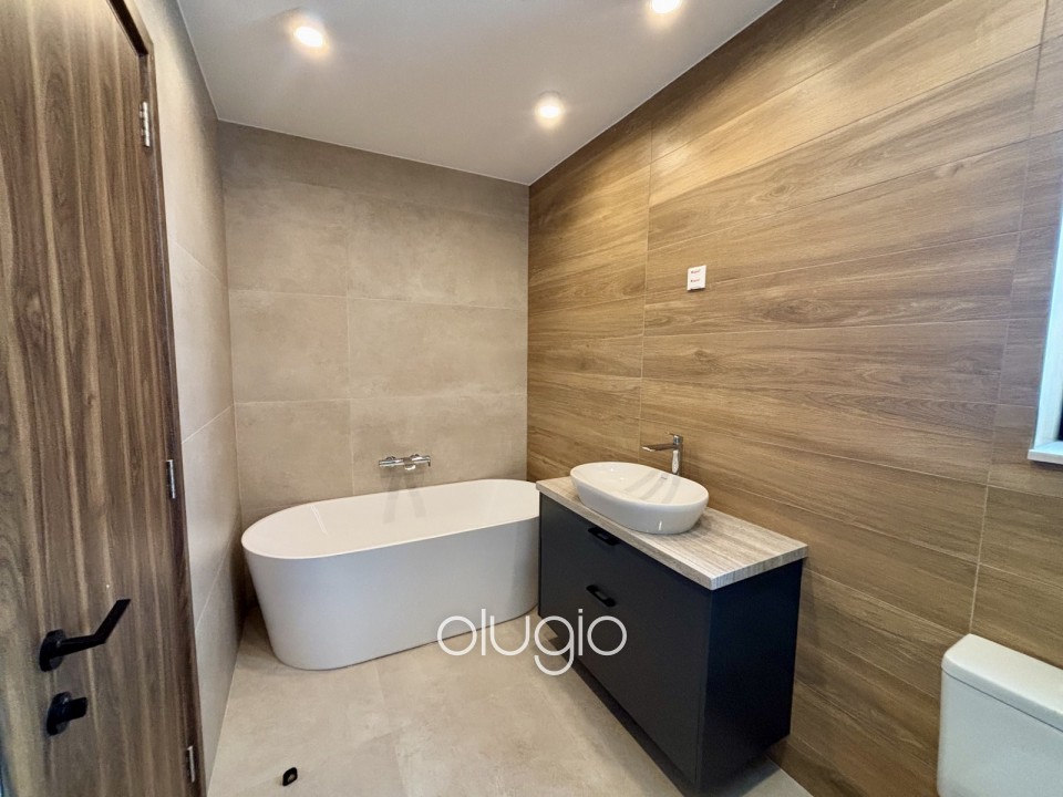 Detached Villa For Sale in Sea Caves - St.George