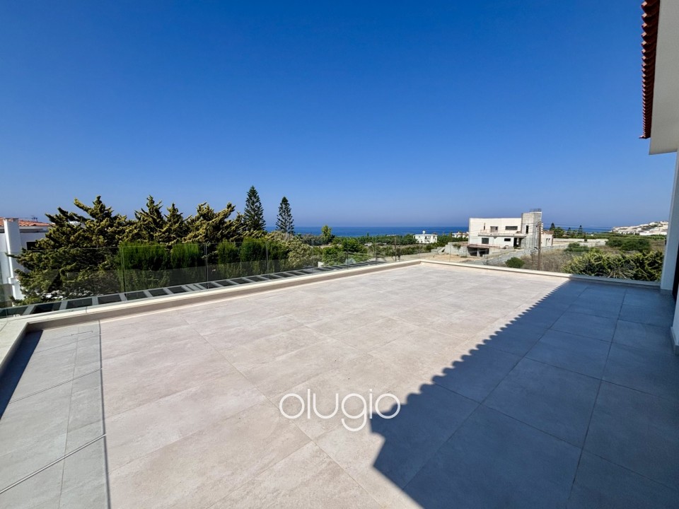 Detached Villa For Sale in Sea Caves - St.George