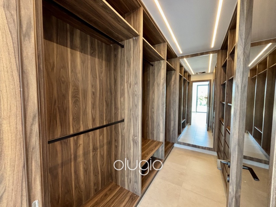 Detached Villa For Sale in Sea Caves - St.George