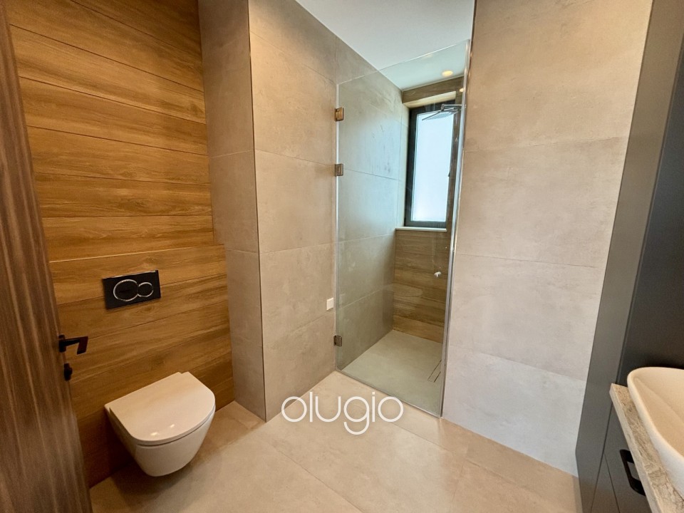 Detached Villa For Sale in Sea Caves - St.George