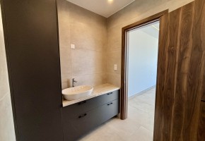 Detached Villa For Sale in Sea Caves - St.George